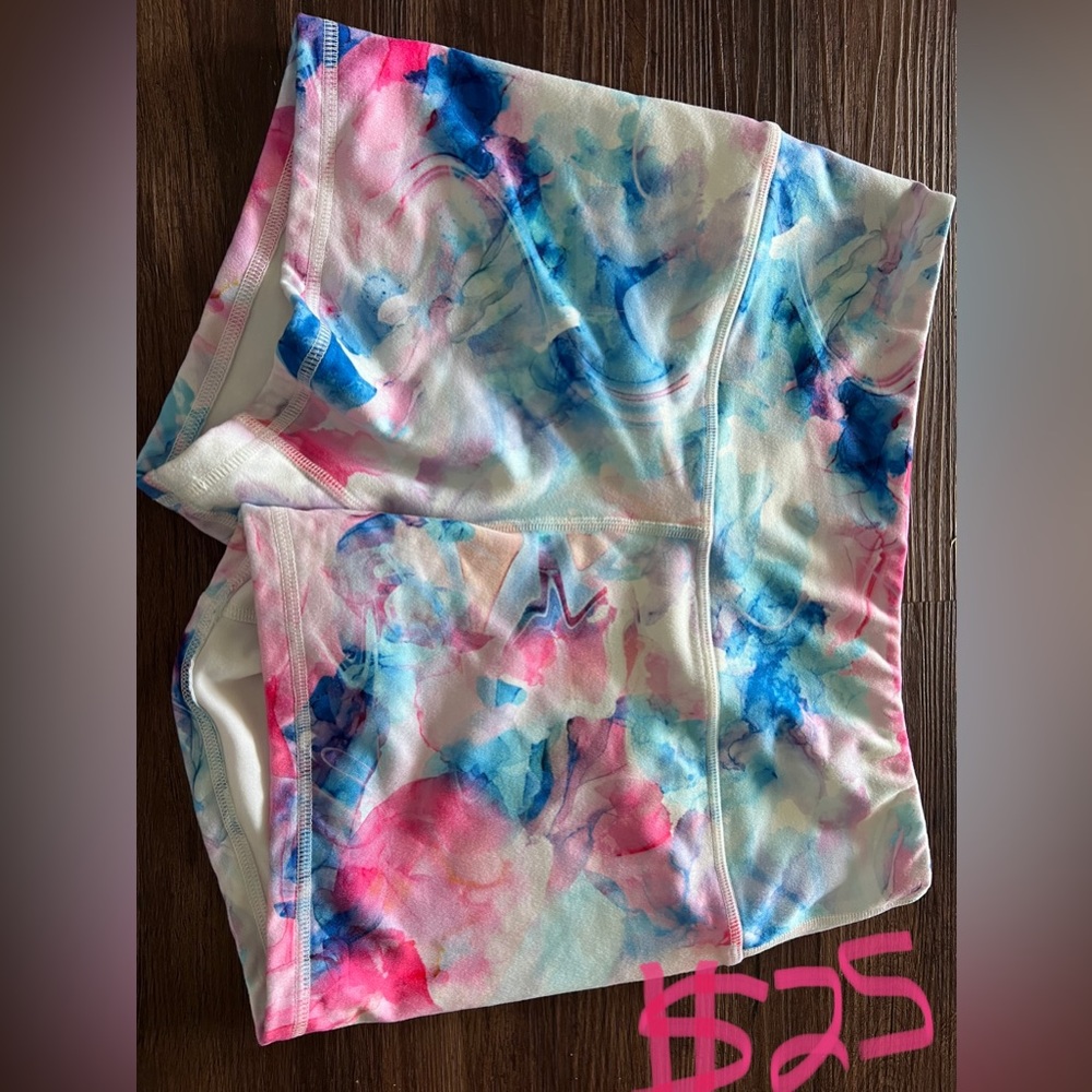 Women’s fleo shorts